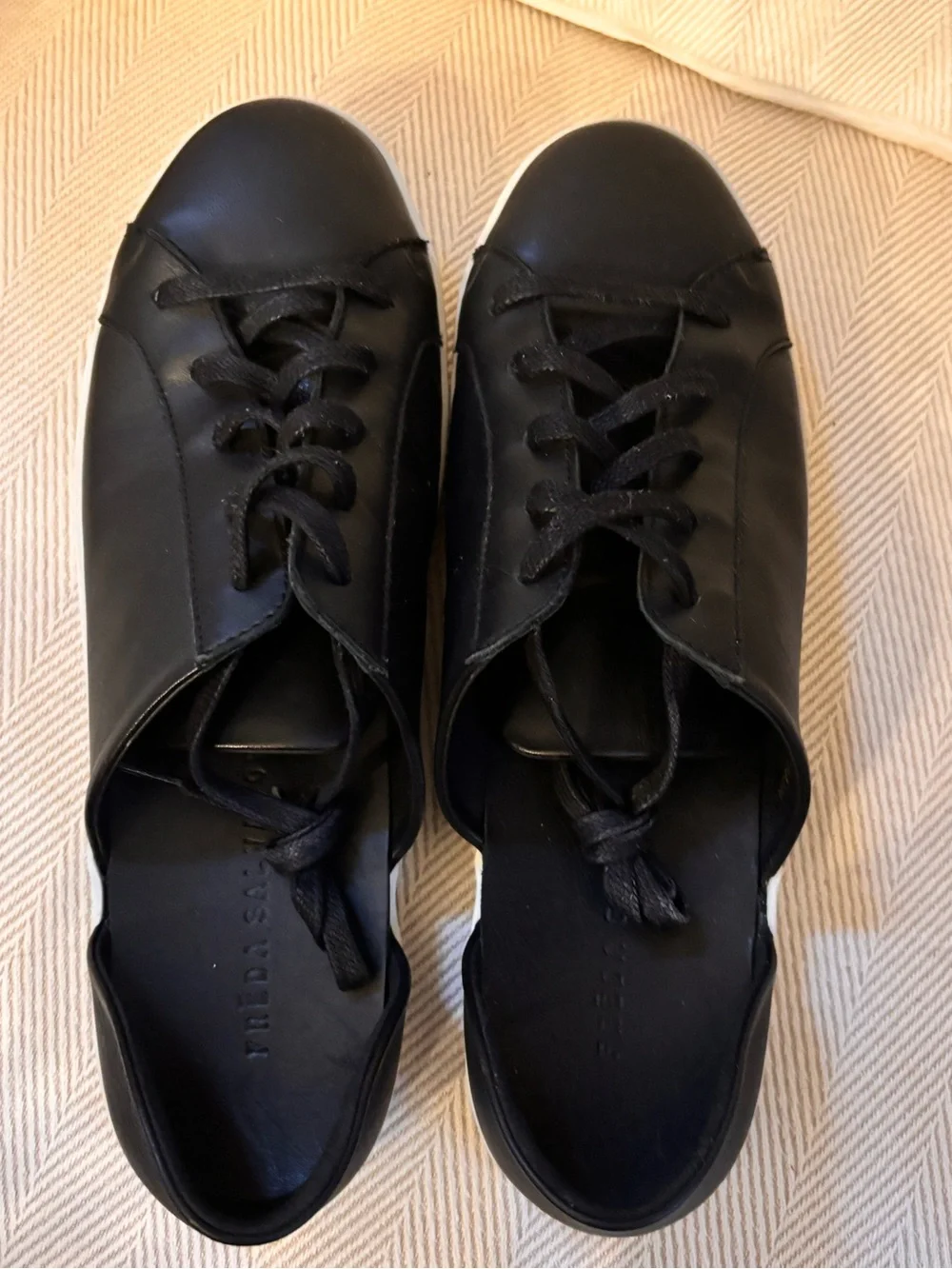 Freda Salvador Black Leather Side Cutout Low Top Sneakers Size 11